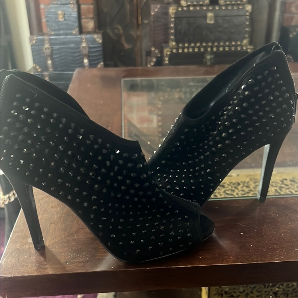 Elegant Black Studded Women's Heels
